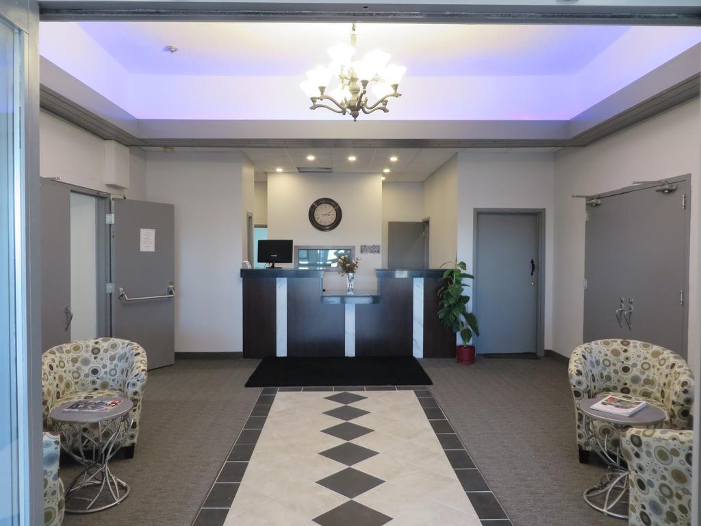 Travelodge By Wyndham Rosetown Bagian luar foto